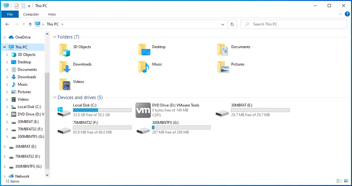 Arahkan ke PC ini di File Explorer.