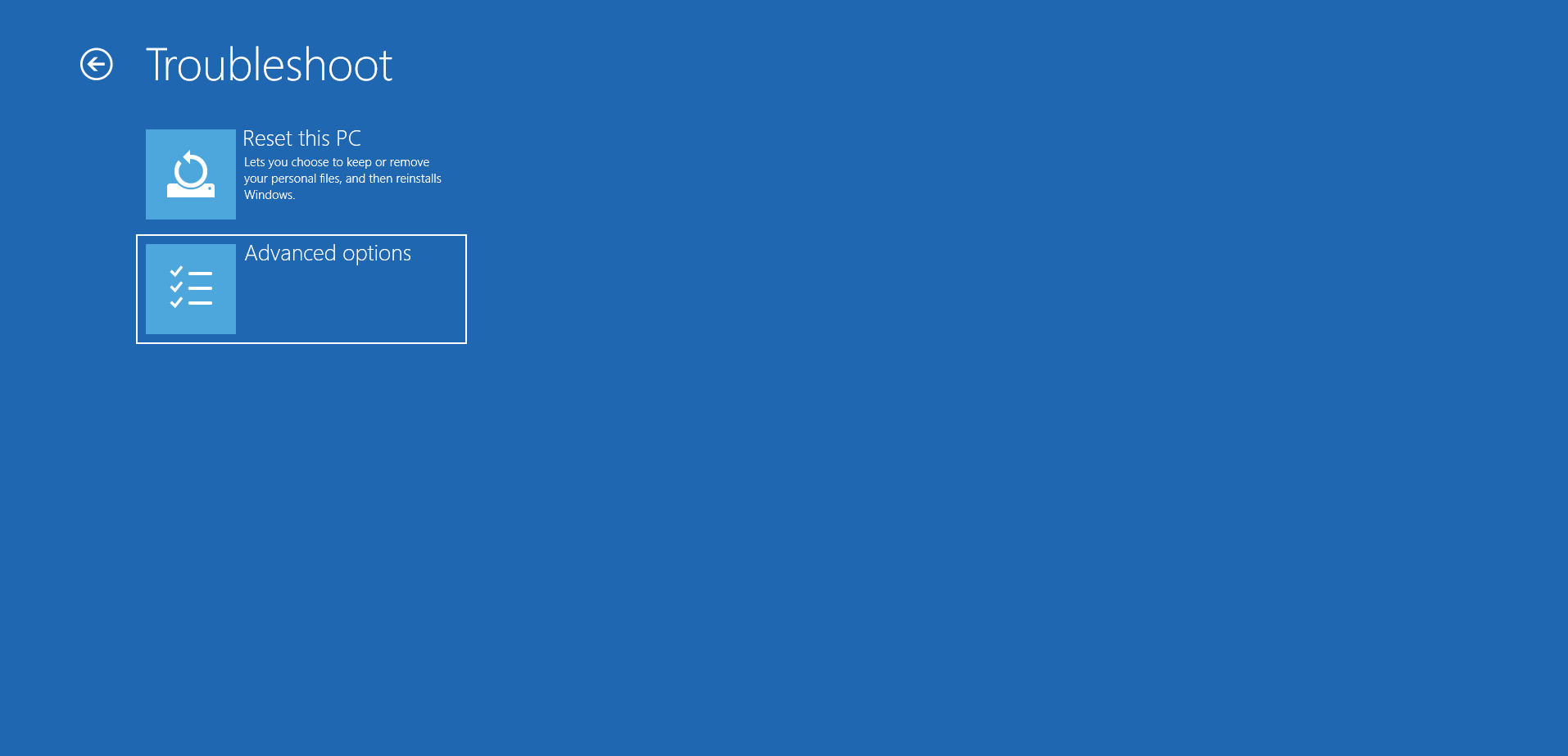 Fare clic su Opzioni avanzate nella schermata Risoluzione dei problemi.