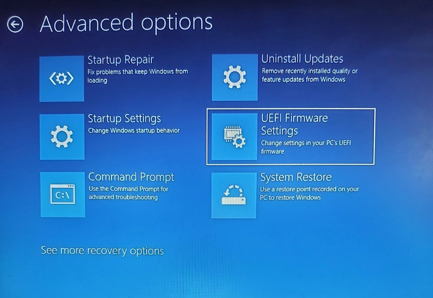 Configura le impostazioni del firmware UEFI per Windows 11