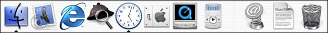 Mac OS X 공개 베타의 Dock.