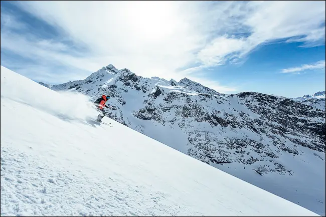 photo d'un skieur