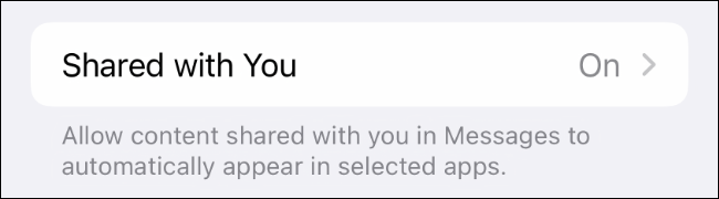 Włącz opcję Udostępnione Tobie w ustawieniach Wiadomości.