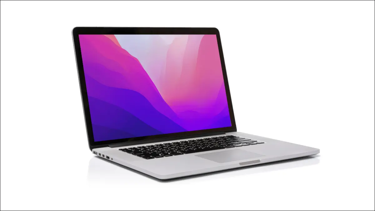 MacBook Pro montrant l'art d'arrière-plan de Monterey