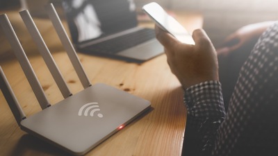 كيف ترى من على صورة Wi-Fi الخاصة بك