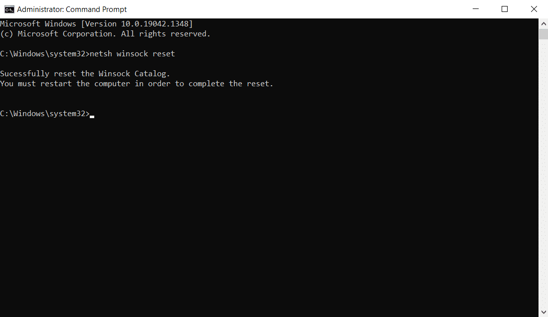 Buka Command Prompt sebagai administrator. Ketik perintah berikut netsh winsock reset dan tekan Enter.