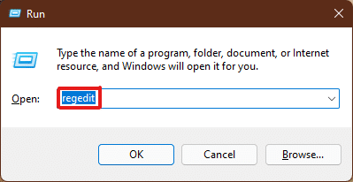 按 Windows + R 组合键打开“运行”对话框。键入 regedit 命令并按 Enter 键运行它。