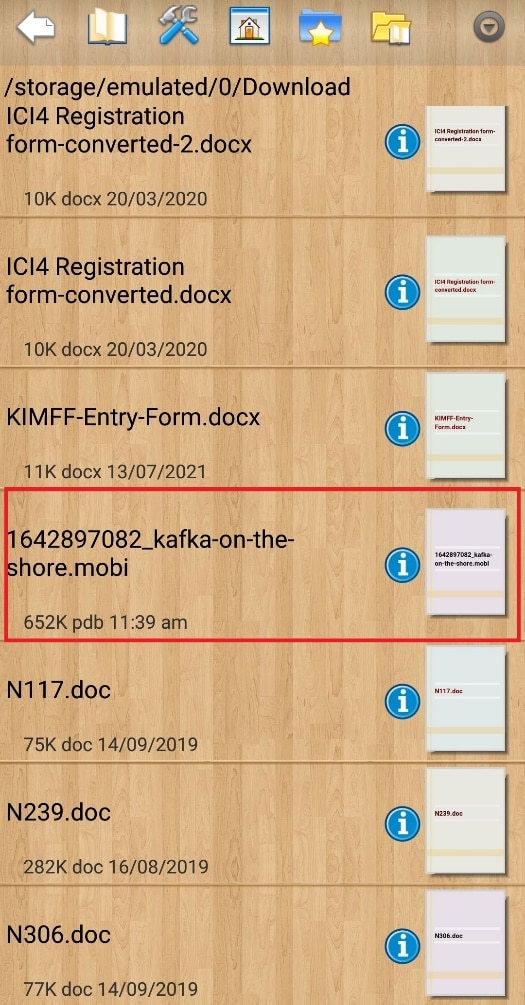 Aşağı kaydırın ve açmak istediğiniz MOBI dosyasını bulun. Açmak için üzerine dokunun