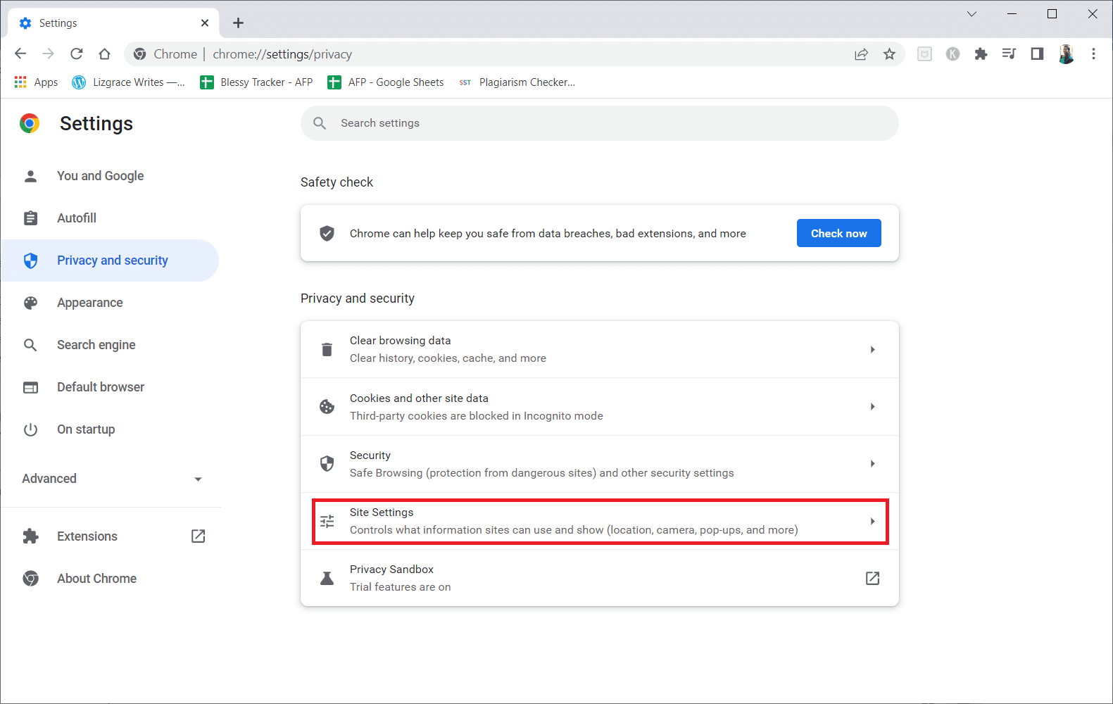 Clique em Configurações do site