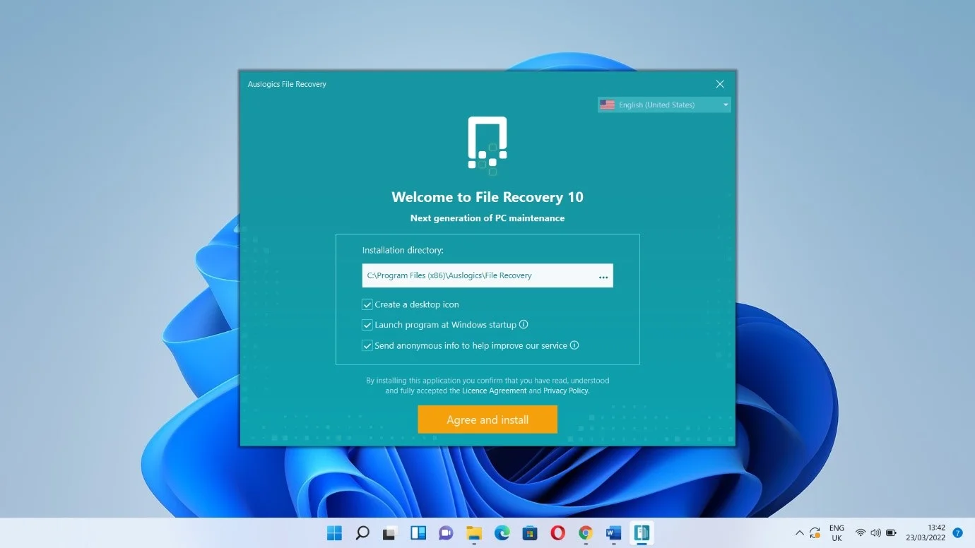 Seleziona le tue preferenze e fai clic su "Accetta e installa" per ottenere Auslogics File Recovery