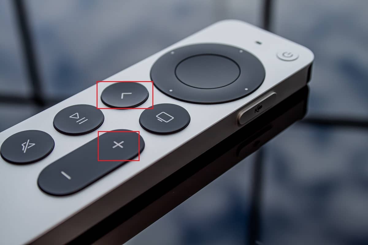 tekan tombol home back dan volume up di remote tv apple