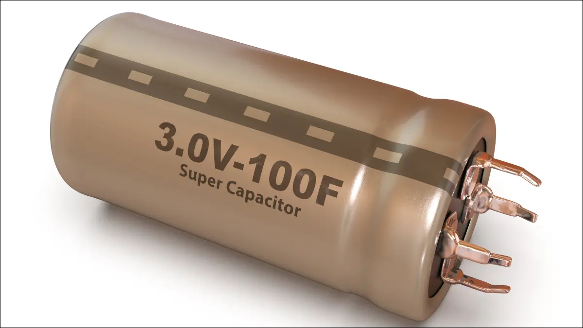 supercapacitor โดดเดี่ยวบนพื้นหลังสีขาว