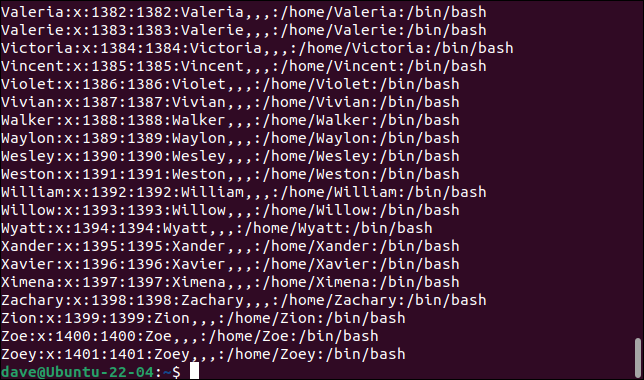 El contenido del archivo /etc/passwd enviado a la ventana del terminal por getent