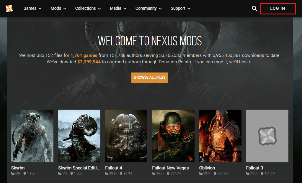 Deschideți site-ul web oficial al NEXUSMODS și faceți clic pe butonul LOG IN