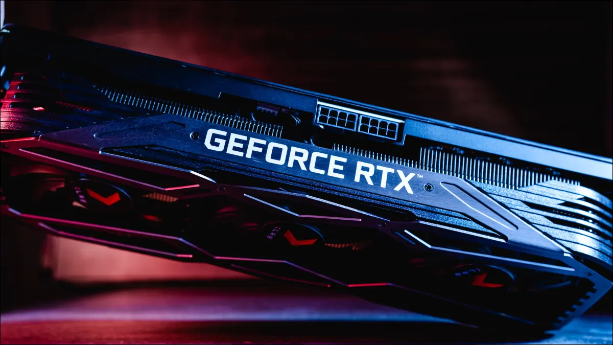 GeForce RTX 3070 Ti 显卡。