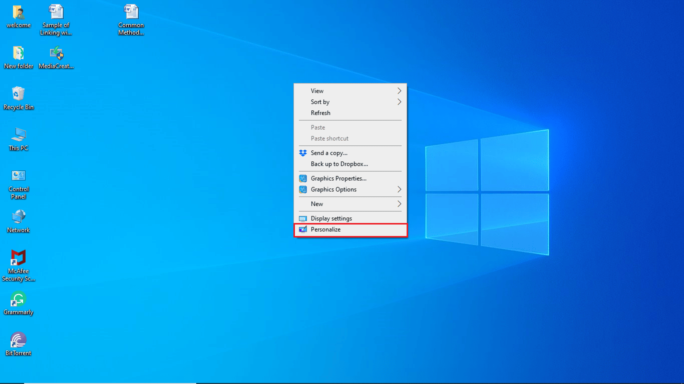 faites un clic droit sur le bureau et cliquez sur personnaliser. Correction de l'erreur Nvxdsync exe dans Windows 10