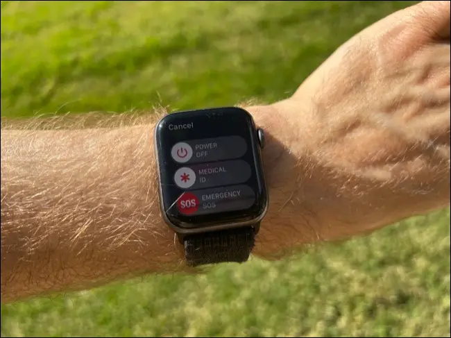 Attiva l'SOS di emergenza su Apple Watch