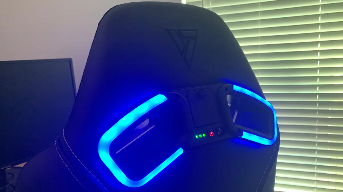 Vertagear SL5000 背面 RGB 照明