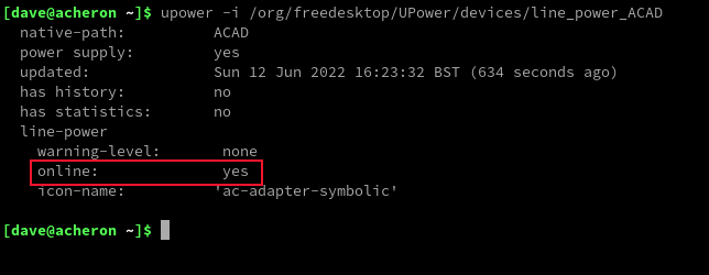 Examen del adaptador de CA con upower, con el adaptador enchufado