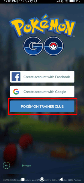 Na ekranie logowania musisz dotknąć opcji Pokemon Trainer Club.