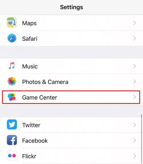 افتح تطبيق الإعدادات على جهاز iPhone الخاص بك واضغط على Game Center من قائمة القائمة