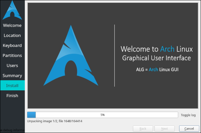 La pantalla de progreso de la instalación del instalador de Arch Linux Calamares