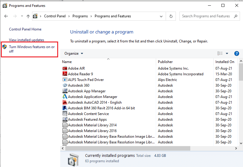 Clique na opção Ativar ou desativar recursos do Windows. Corrigir erro de implementação do MOM no Windows 10