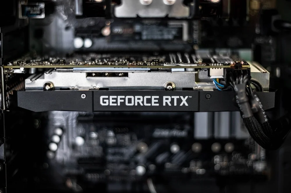 英伟达 geforce RTX