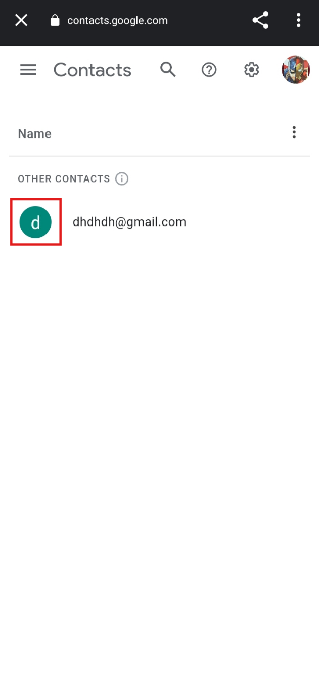 Untuk memilih alamat email yang akan dihapus, ketuk ikon profil email tersebut. | Cara Menghapus Alamat Email dari IsiOtomatis Gmail di Android