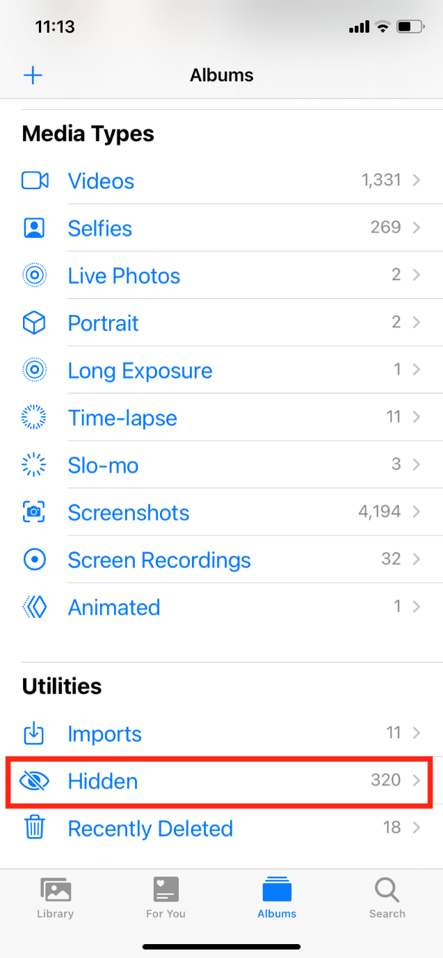 İPhone'da gizli fotoğrafları bulmak için aşağı kaydırın ve Gizli'ye dokunun