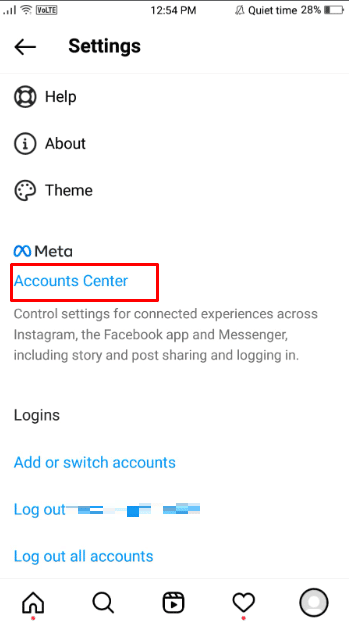 ภายใต้เมนูการตั้งค่า ค้นหาและแตะที่ตัวเลือกศูนย์บัญชีภายใต้โลโก้ Meta
