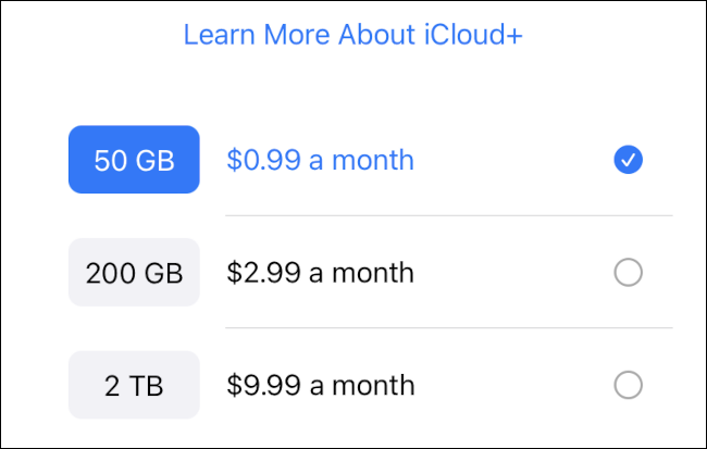 Opciones de almacenamiento de iCloud+ con precios mensuales.