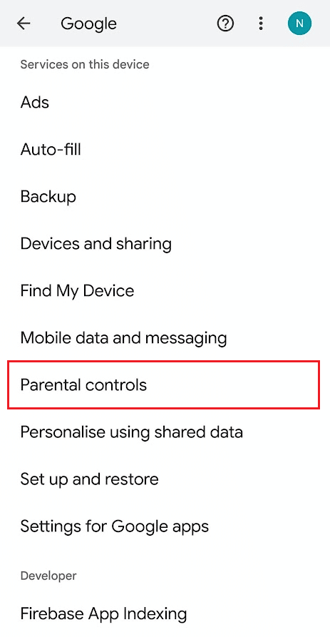 glisați în jos și atingeți Control parental | Cum să comutați e-mailul pentru controlul parental în Google