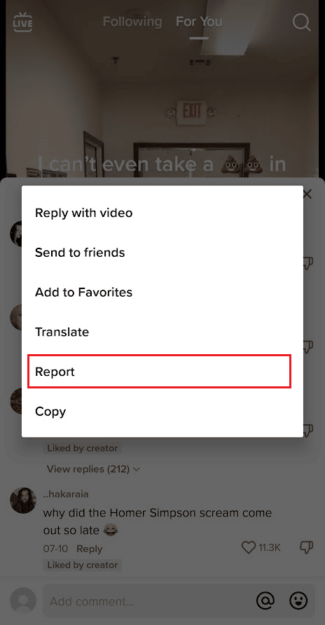Laporkan komentar orang lain jika Anda menganggapnya menyinggung atau melanggar Pedoman Komunitas TikTok | Cara Menghapus Komentar Anda di TikTok
