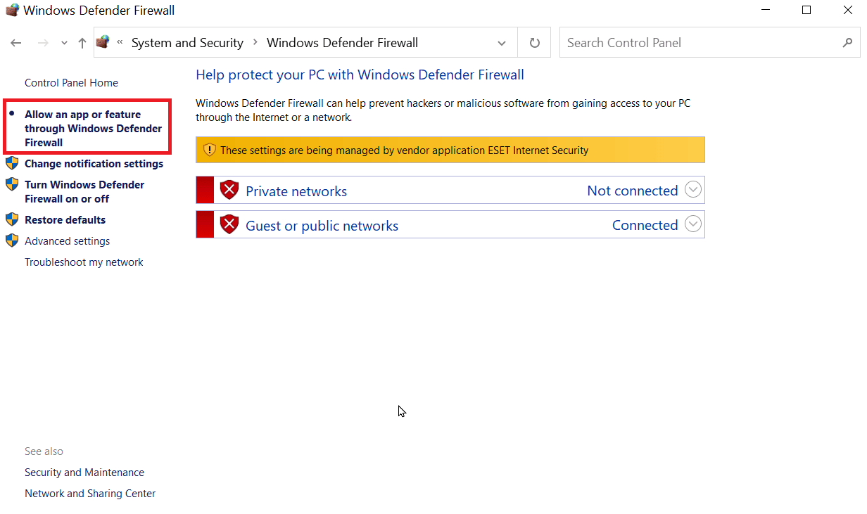 [Windows Defender ファイアウォールを介したアプリまたは機能を許可する] をクリックします。