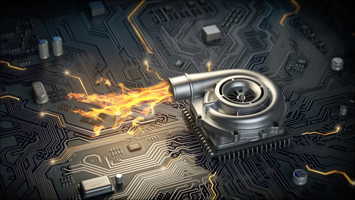 Rendering 3D di un turbocompressore con microchip CPU con fiamma di fuoco sulla scheda madre del computer.