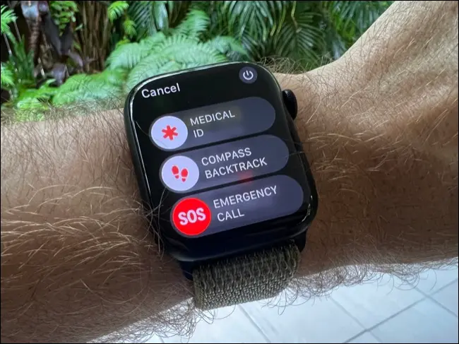 緊急 SOS 呼叫 Apple Watch