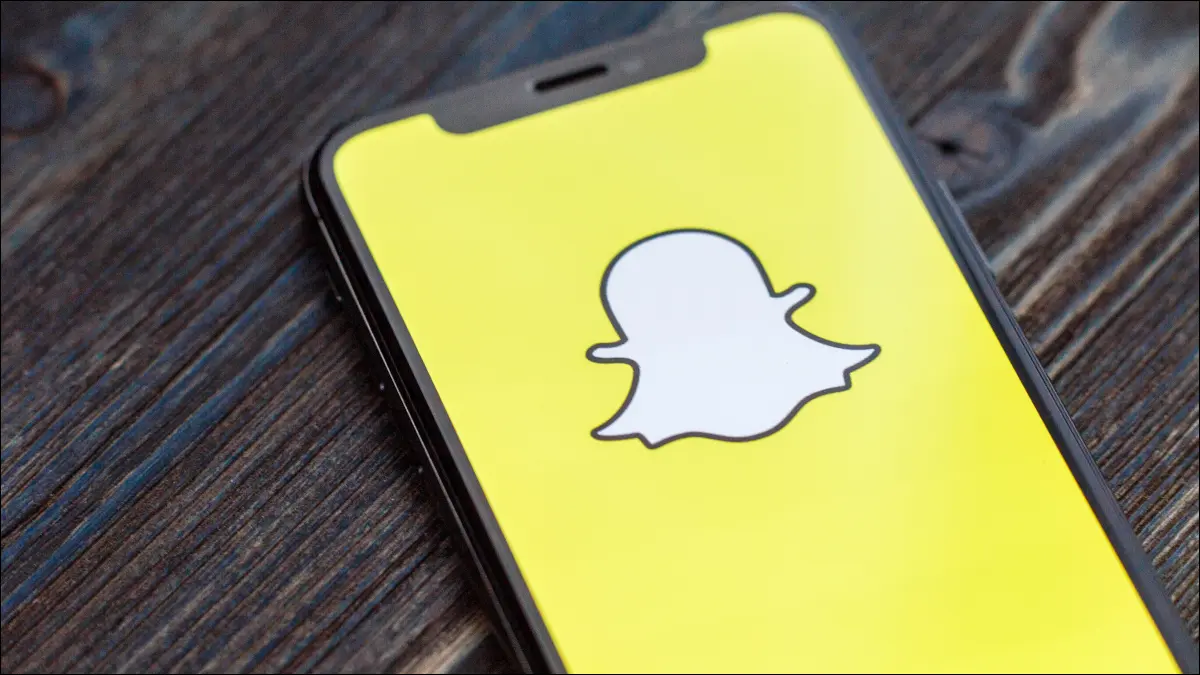 Schermata di benvenuto di Snapchat su un iPhone X