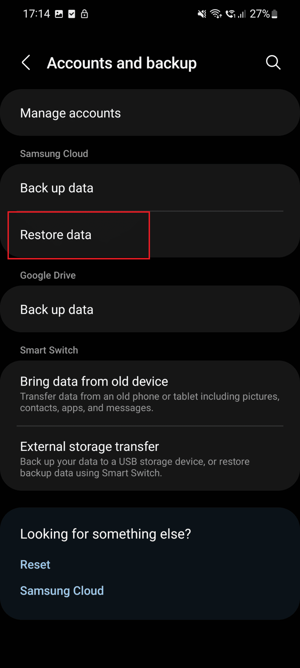 Ketuk opsi Pulihkan data di bawah opsi cloud Samsung.