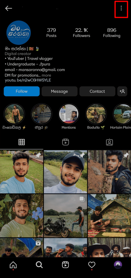 Cliquez sur l'icône à trois points à côté de son nom d'utilisateur. | Comment suivre l'emplacement d'un compte Instagram