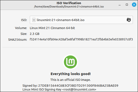 Başarılı bir onay veren Linux Mint 21.1 ISO doğrulama uygulaması