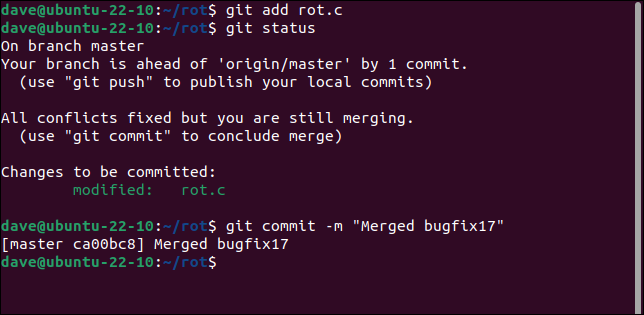 Utilisation de la commande commit pour terminer une fusion après avoir résolu les conflits