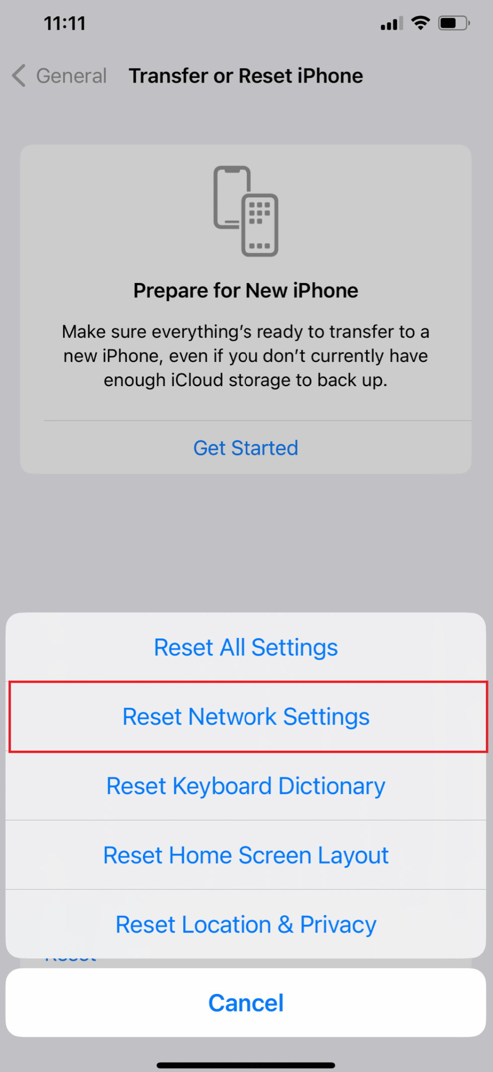 اختر إعادة تعيين إعدادات الشبكة | كيف يمكنني إصلاح الإنترنت البطيء على جهاز iPhone الخاص بي