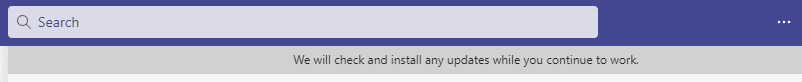 سترى رسالة سنقوم بفحص أي تحديثات وتثبيتها أثناء استمرار العمل في الجزء العلوي من الشاشة