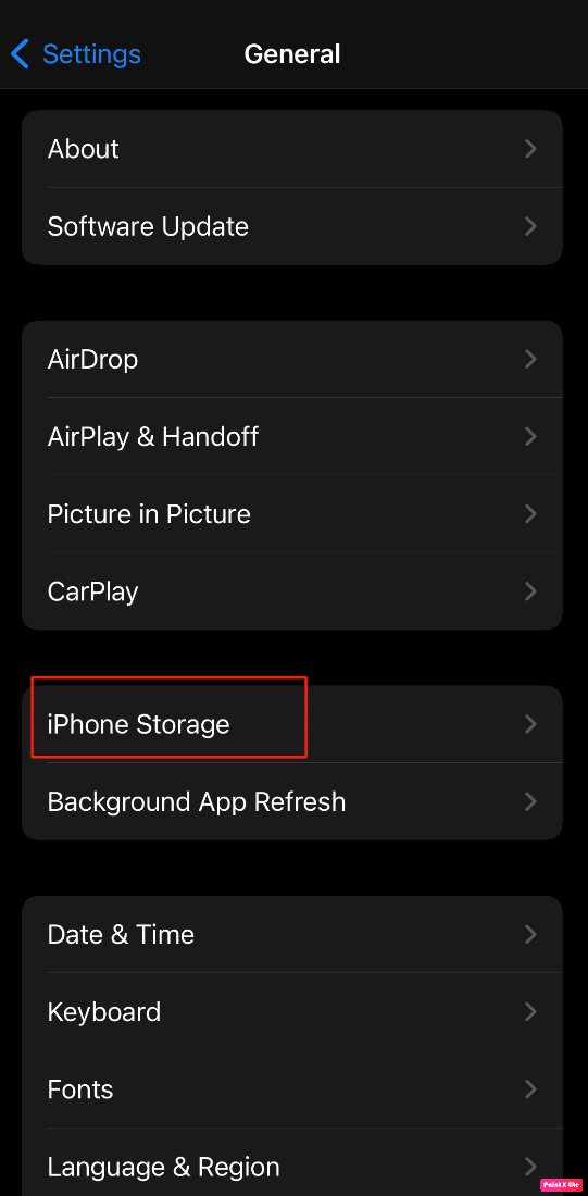 przejdź do ogólnych i wybierz opcję przechowywania iPhone'a na iPhonie | napraw migotanie i brak reakcji ekranu iPhone'a