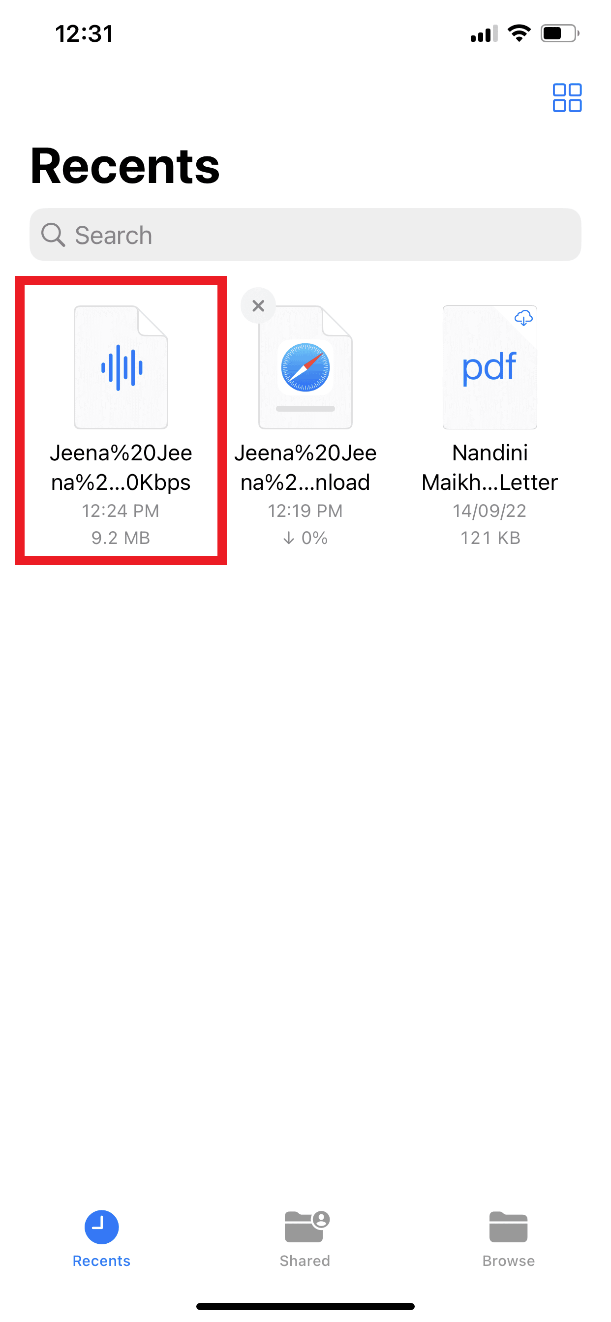 Deschideți File Manager și țineți apăsat pe melodia mp3