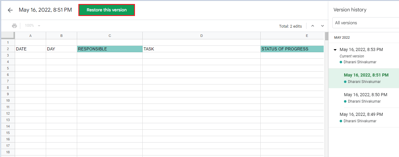 klik tombol Pulihkan versi ini untuk mengedit versi file tertentu. Perbaiki Google Sheets Tidak Menyimpan