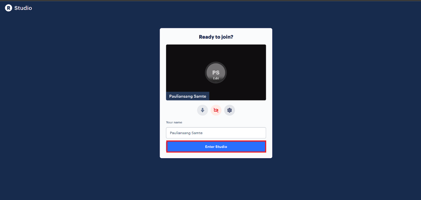 Ketik nama pengguna dan klik opsi Enter Studio