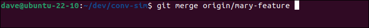 باستخدام git merge لدمج chnages البعيدة في فرع محلي