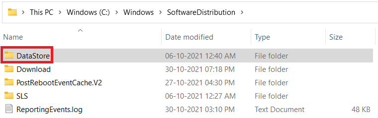 افتح ملف datastore في مجلد SoftwareDistribution