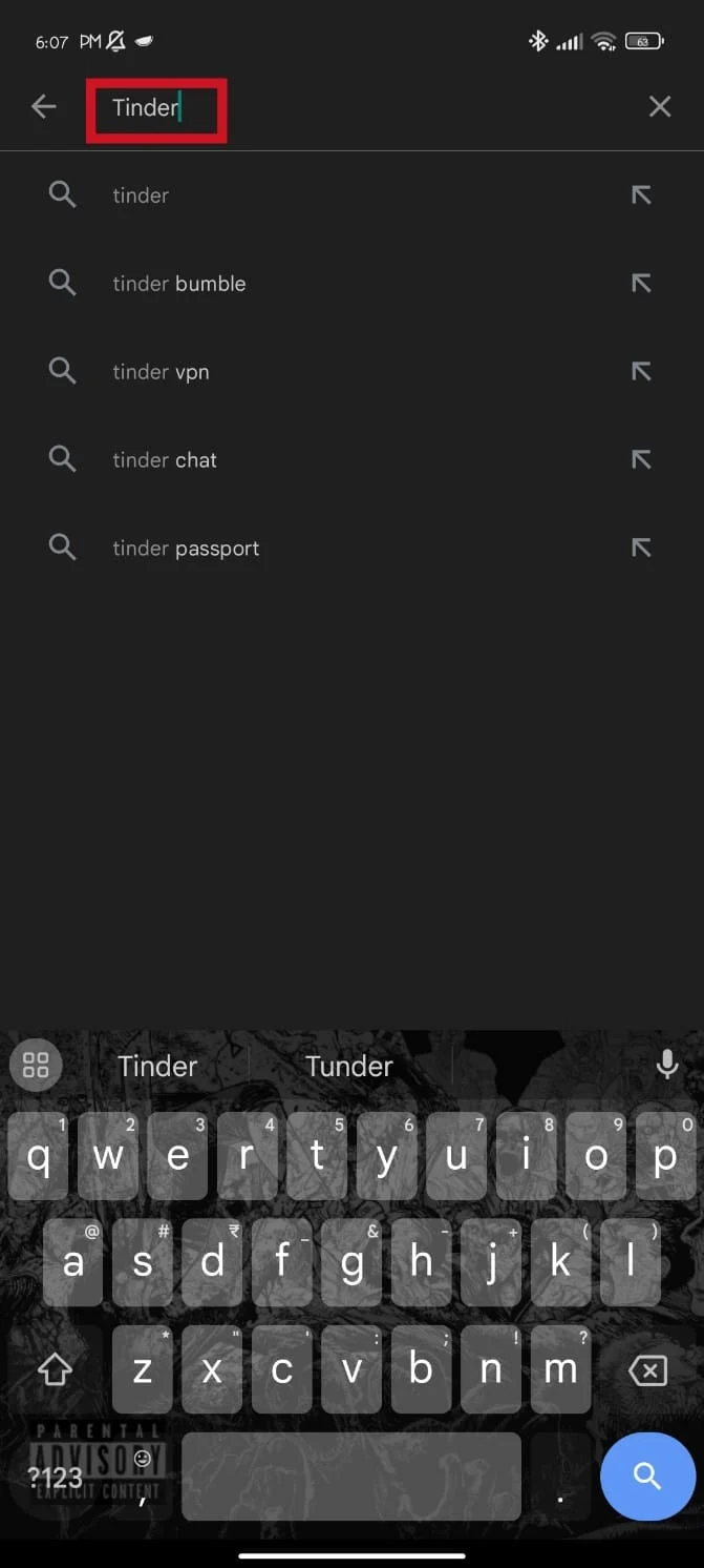 Ketuk pada bilah pencarian dan ketik Tinder. Perbaiki Gambar Tinder Tidak Memuat Kesalahan
